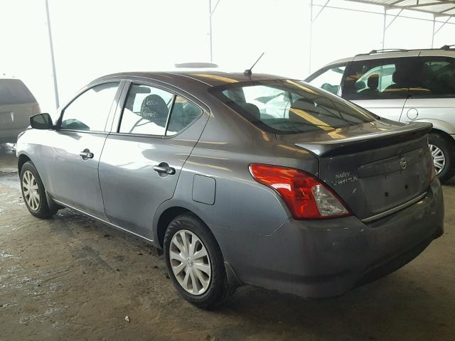 3N1CN7AP1HL832631 - 2017 NISSAN VERSA S GRAY photo 3