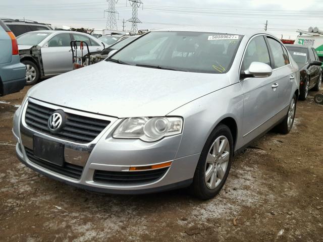 WVWJK73C68P066973 - 2008 VOLKSWAGEN PASSAT TUR SILVER photo 2