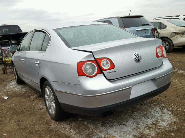 WVWJK73C68P066973 - 2008 VOLKSWAGEN PASSAT TUR SILVER photo 3