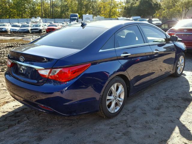 5NPEC4AC3CH492365 - 2012 HYUNDAI SONATA SE BLUE photo 4