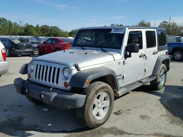 1J4BA3H1XBL626557 - 2011 JEEP WRANGLER U SILVER photo 2