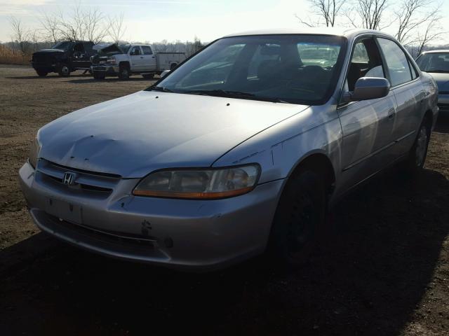 JHMCG564XXC046510 - 1999 HONDA ACCORD LX SILVER photo 2