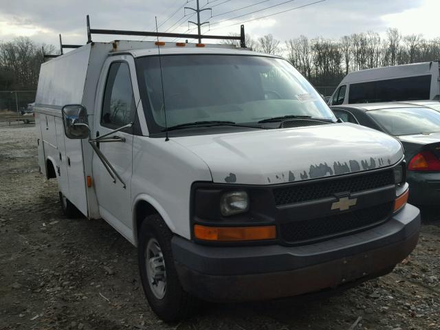 1GBHG31U341245963 - 2004 CHEVROLET EXPRESS G3 WHITE photo 1