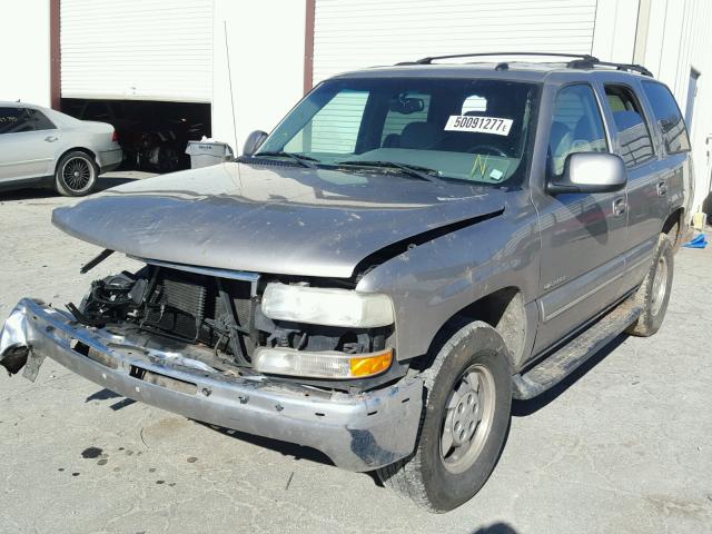 1GNEC13Z22J277556 - 2002 CHEVROLET TAHOE C150 TAN photo 2