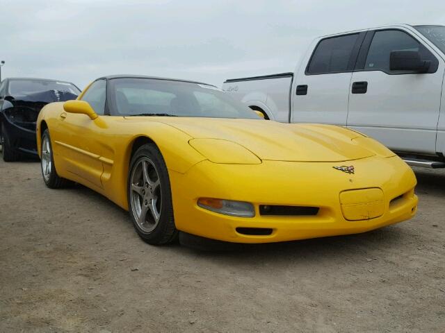 1G1YY22GX25113681 - 2002 CHEVROLET CORVETTE YELLOW photo 1