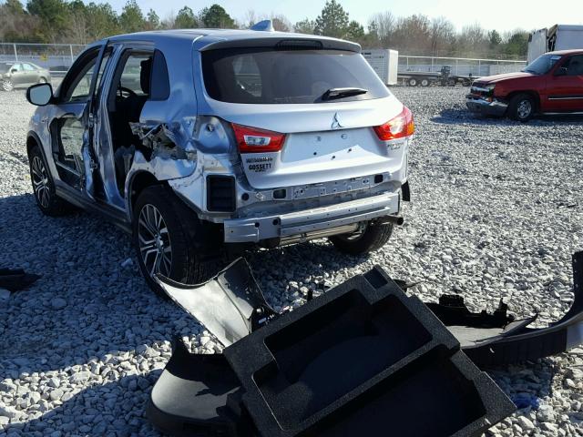 JA4AP3AU0HZ064012 - 2017 MITSUBISHI OUTLANDER SILVER photo 3