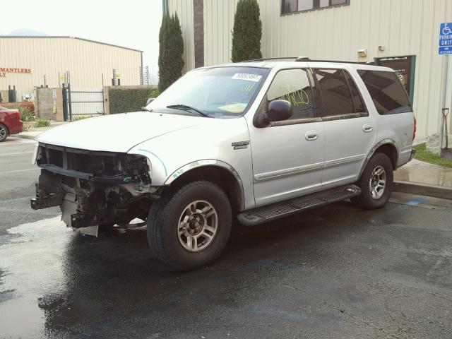 1FMRU15W72LA90842 - 2002 FORD EXPEDITION SILVER photo 2