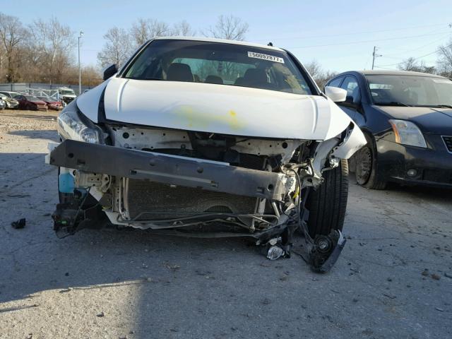 1HGCP3F8XCA024491 - 2012 HONDA ACCORD EXL WHITE photo 9