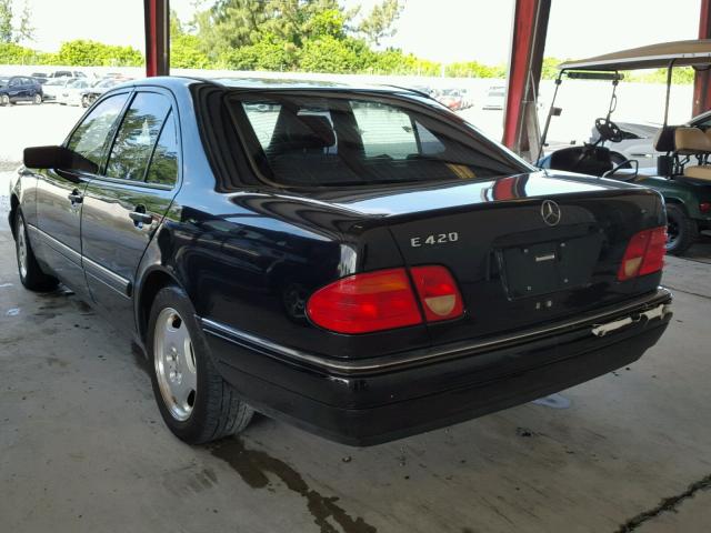 WDBJF72F6VA588483 - 1997 MERCEDES-BENZ E 420 BLACK photo 3