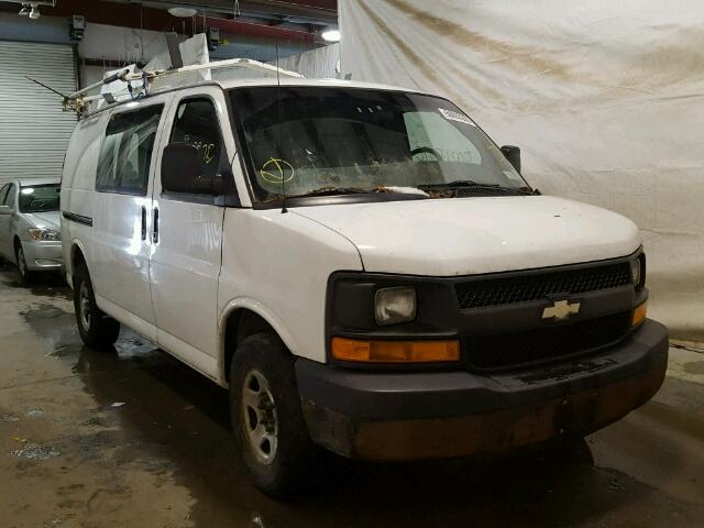 1GCFG15X071117938 - 2007 CHEVROLET EXPRESS G1 WHITE photo 1