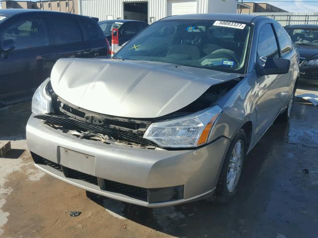 1FAHP33N78W259378 - 2008 FORD FOCUS SE GRAY photo 2