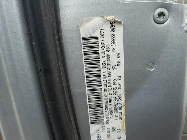 2D4RN5D19AR106725 - 2010 DODGE GRAND CARA SILVER photo 10