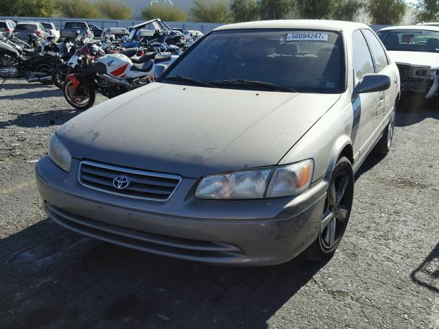 JT2BG22K4Y0505039 - 2000 TOYOTA CAMRY CE GRAY photo 2