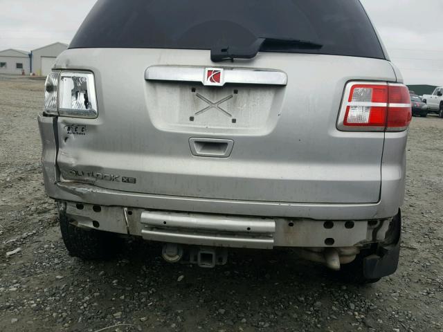 5GZER137X7J108560 - 2007 SATURN OUTLOOK XE SILVER photo 9