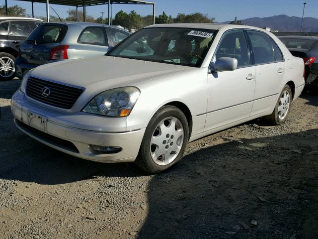 JTHBN30F610019930 - 2001 LEXUS LS 430 WHITE photo 2