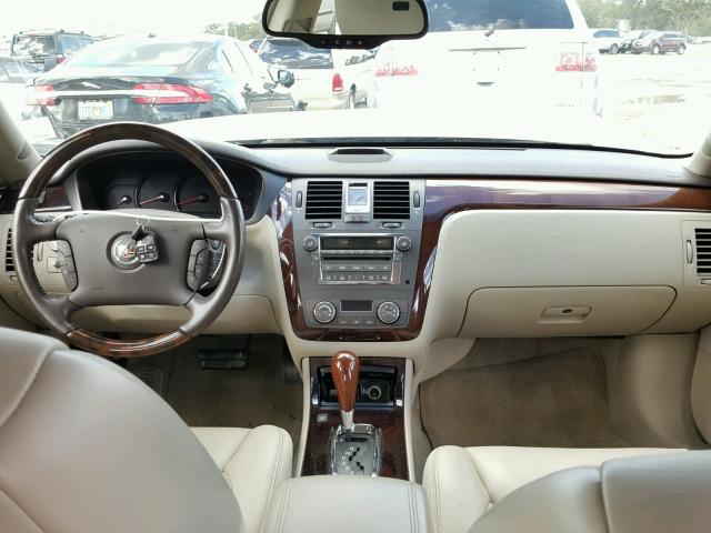 1G6KD57Y19U114894 - 2009 CADILLAC DTS BEIGE photo 9