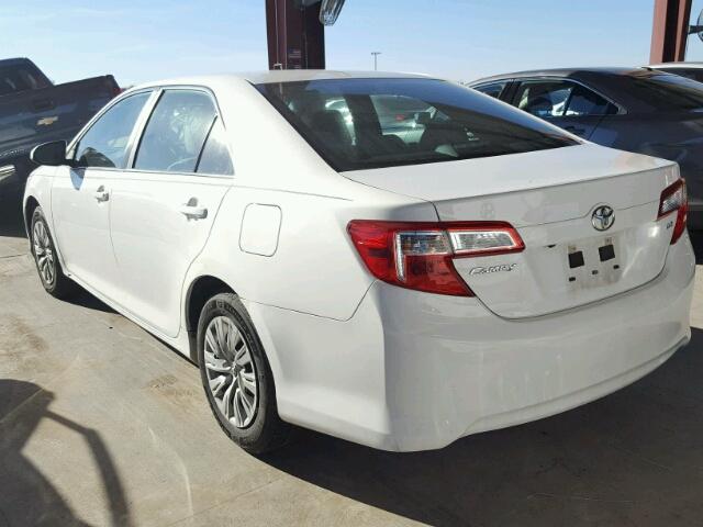 4T1BF1FK4EU418448 - 2014 TOYOTA CAMRY L WHITE photo 3