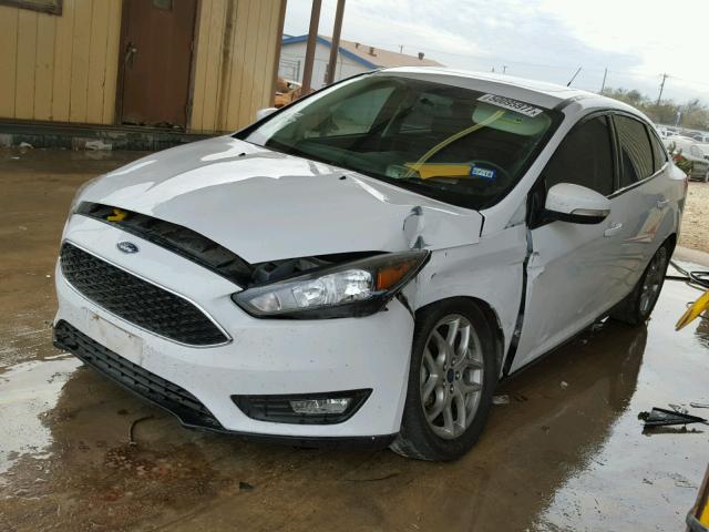 1FADP3F23FL330039 - 2015 FORD FOCUS SE WHITE photo 2