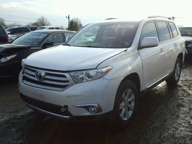 5TDZA3EH6CS018010 - 2012 TOYOTA HIGHLANDER WHITE photo 2