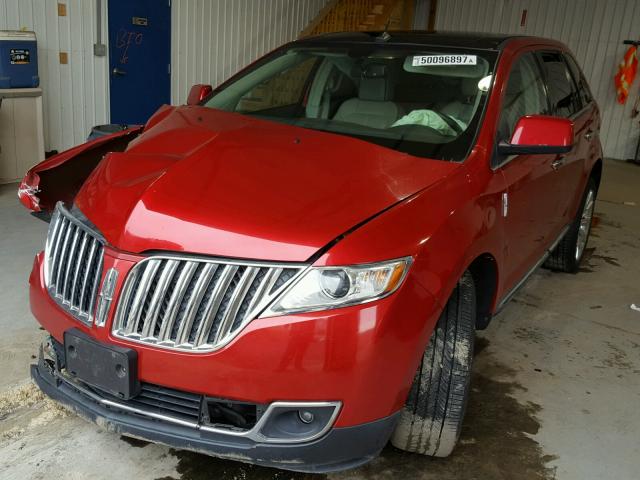 2LMDJ8JK6BBJ09951 - 2011 LINCOLN MKX RED photo 2