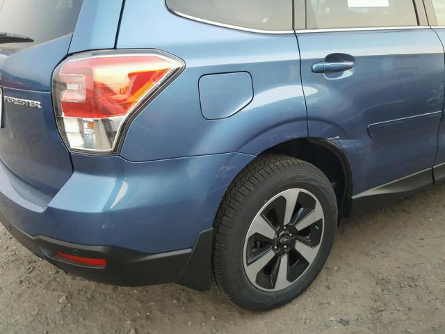 JF2SJARC7JH470555 - 2018 SUBARU FORESTER 2 BLUE photo 9