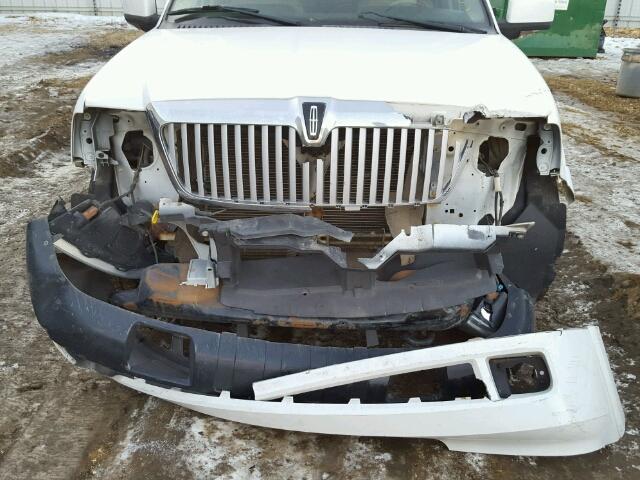 5LMFU28596LJ26108 - 2006 LINCOLN NAVIGATOR WHITE photo 9