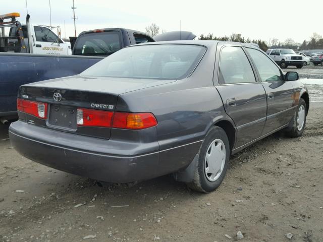 4T1BG22K0YU993790 - 2000 TOYOTA CAMRY CE GRAY photo 4