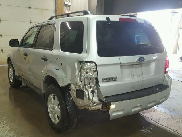 1FMCU03Z48KA57406 - 2008 FORD ESCAPE XLT SILVER photo 3