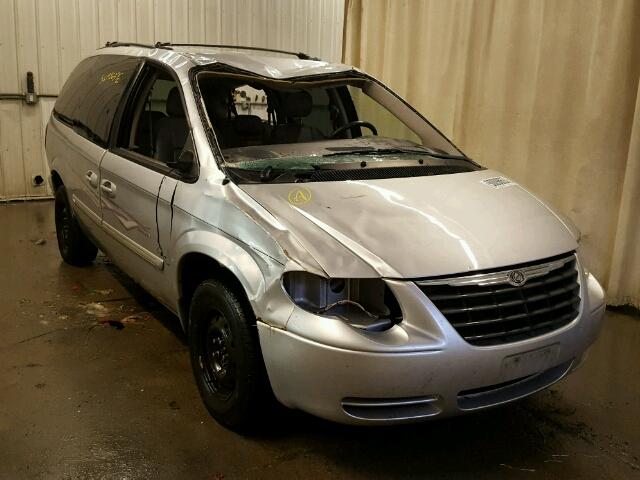 2A4GP54L16R923866 - 2006 CHRYSLER TOWN & COU SILVER photo 1