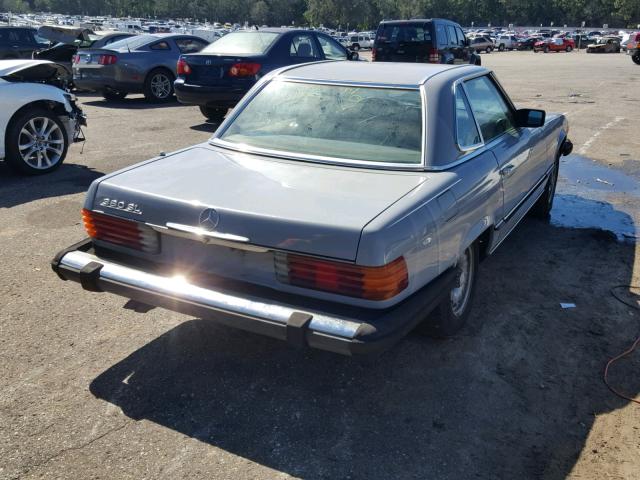 WDBBA45A6DB020423 - 1983 MERCEDES-BENZ 380 SL SILVER photo 4