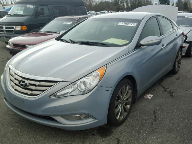 5NPEC4AC6DH548140 - 2013 HYUNDAI SONATA SE BLUE photo 2