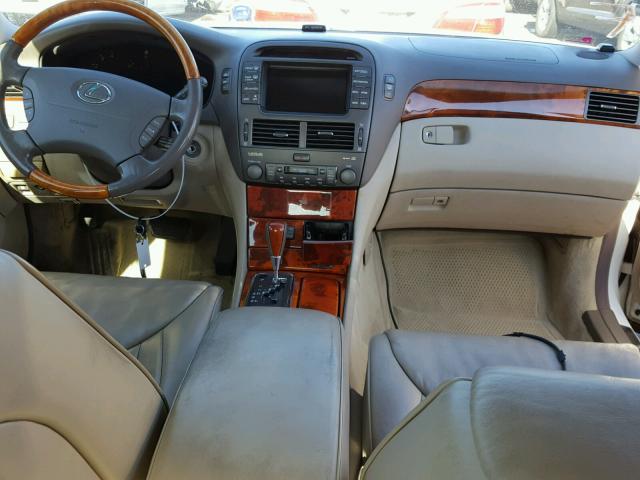 JTHBN30F410019344 - 2001 LEXUS LS 430 WHITE photo 9