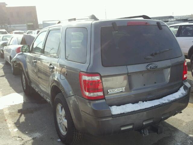 1FMCU9D77BKC11437 - 2011 FORD ESCAPE XLT GRAY photo 3