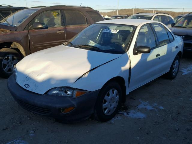 1G1JC5249W7321990 - 1998 CHEVROLET CAVALIER WHITE photo 2