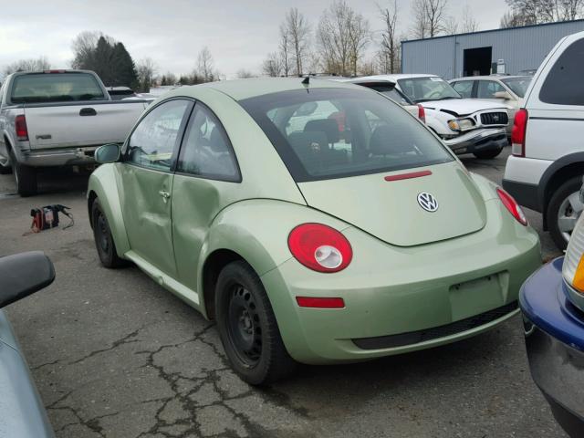 3VWPG3AG6AM008851 - 2010 VOLKSWAGEN NEW BEETLE 绿色 照片 3
