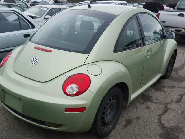 3VWPG3AG6AM008851 - 2010 VOLKSWAGEN NEW BEETLE GREEN photo 4