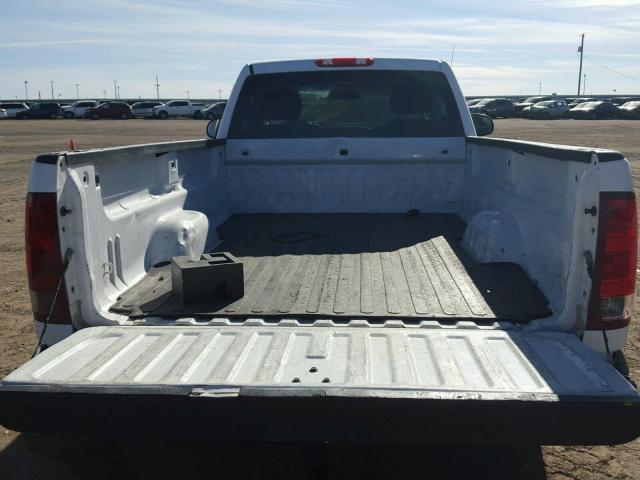 1GTN2TE08BZ376518 - 2011 GMC SIERRA K15 WHITE photo 6