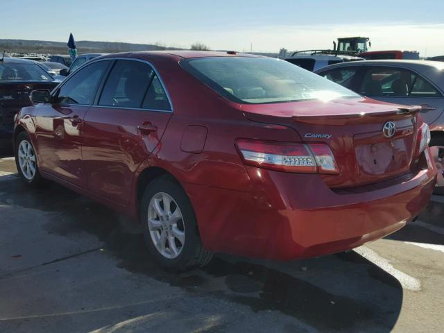 4T1BF3EK1BU702550 - 2011 TOYOTA CAMRY BASE RED photo 3