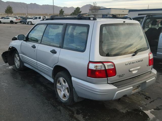 JF1SF65602H742318 - 2002 SUBARU FORESTER S SILVER photo 3