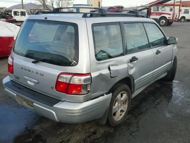 JF1SF65602H742318 - 2002 SUBARU FORESTER S SILVER photo 4