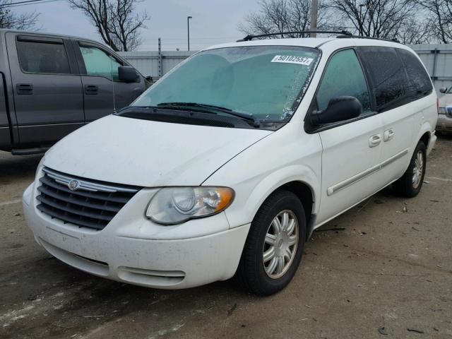 2C4GP54L65R486435 - 2005 CHRYSLER TOWN & COU Ağ foto 2