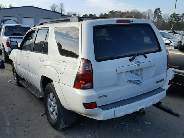 JTEBU14R758030449 - 2005 TOYOTA 4RUNNER SR WHITE photo 3