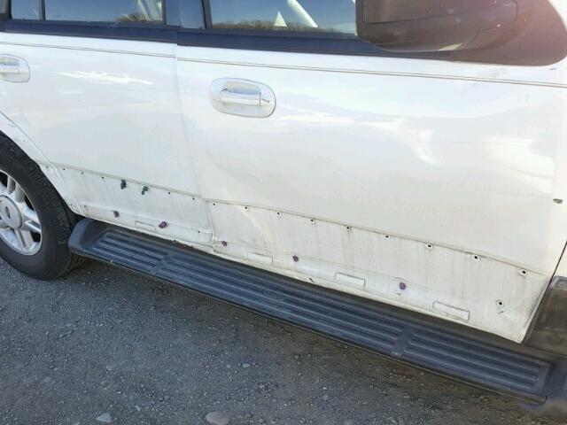 1FMPU16L94LB64695 - 2004 FORD EXPEDITION WHITE photo 9