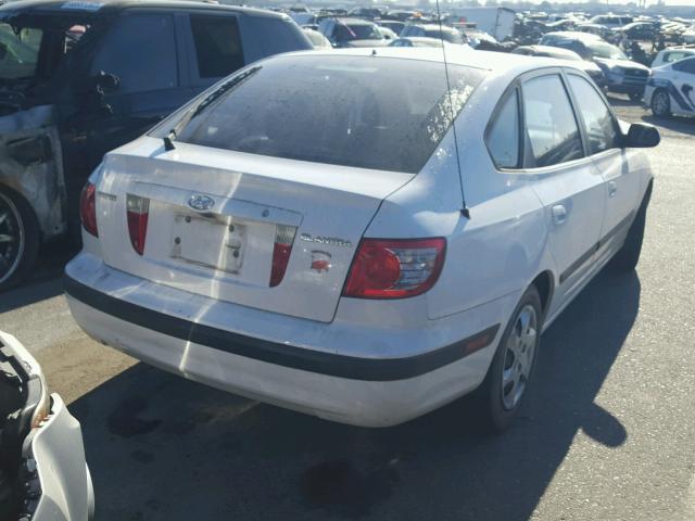 KMHDN56D16U200294 - 2006 HYUNDAI ELANTRA GL WHITE photo 4