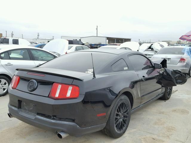 1ZVBP8AM8C5275186 - 2012 FORD MUSTANG BLACK photo 4