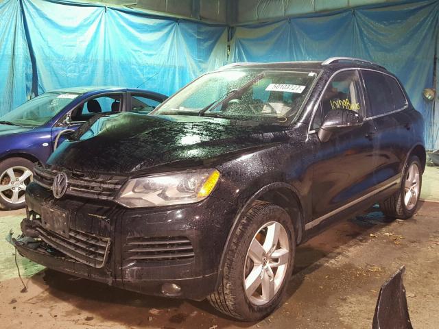 WVGFF9BP9BD000433 - 2011 VOLKSWAGEN TOUAREG V6 BLACK photo 2