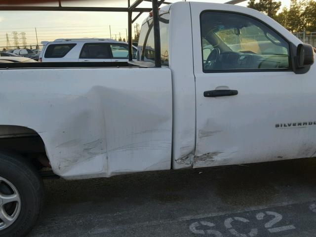 1GCEC14C57Z651766 - 2007 CHEVROLET SILVERADO WHITE photo 9