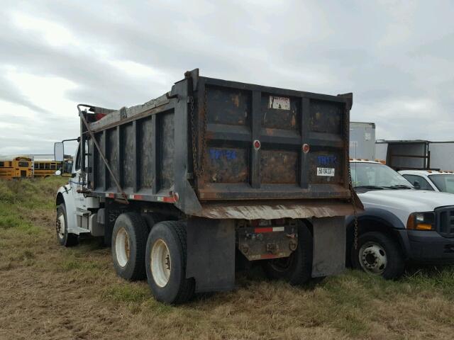 1FVHCYCS24HM85744 - 2004 FREIGHTLINER M2 106 MED WHITE photo 3