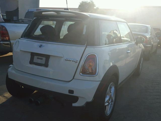 WMWMF73509TW81138 - 2009 MINI COOPER S WHITE photo 4