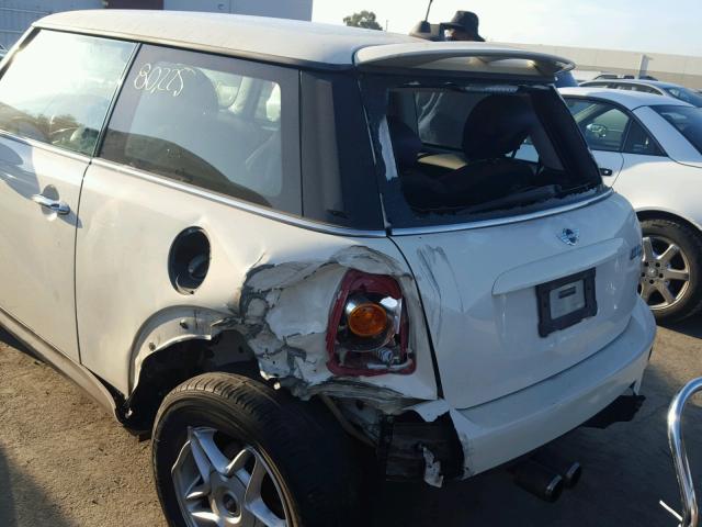 WMWMF73509TW81138 - 2009 MINI COOPER S WHITE photo 9